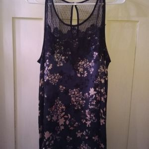 Beautiful ivy green lace and floral blouse